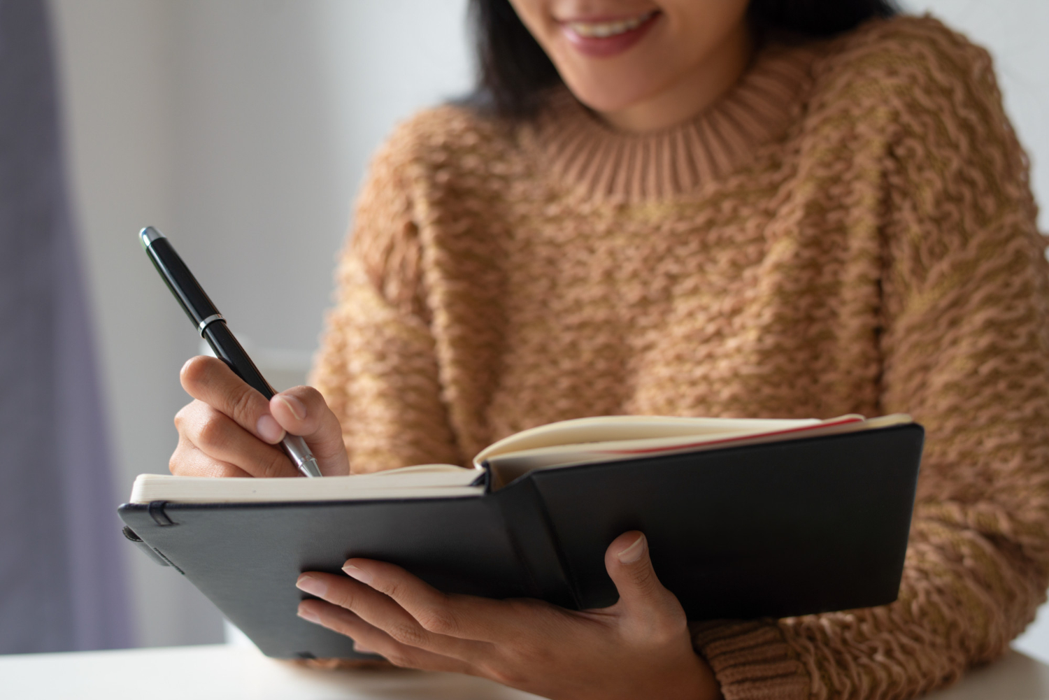 How to Write Contemporary Fiction Books – A Guide to Write Compelling Fiction!